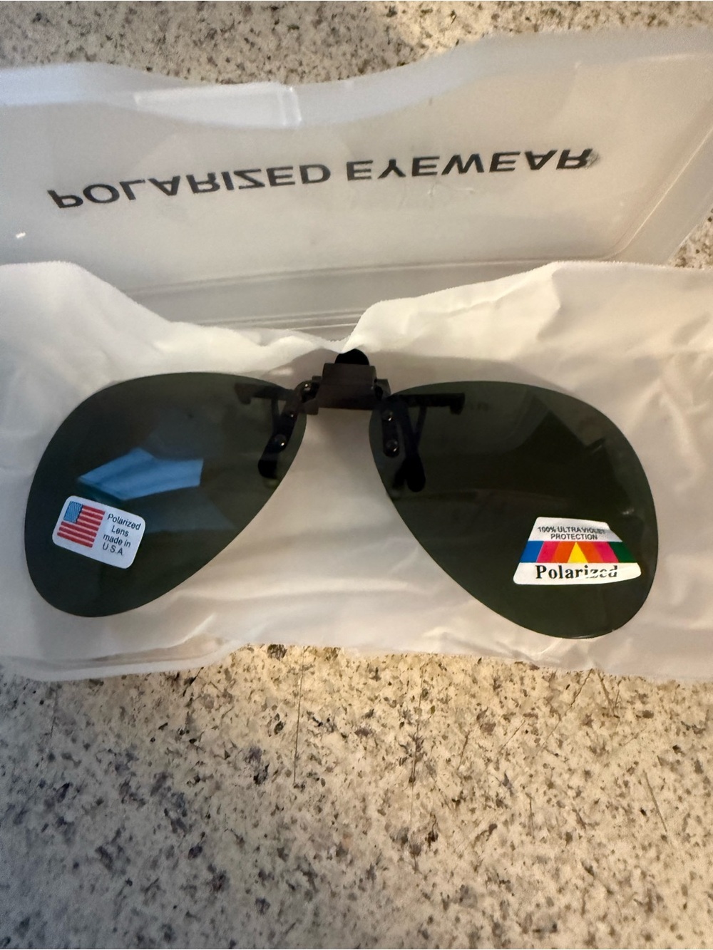 Polarized Clip-On Sunglasses - Dark Green/Gray Lenses